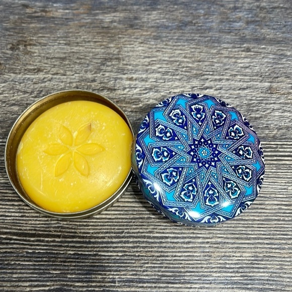 Soap - Picture 1 of 3